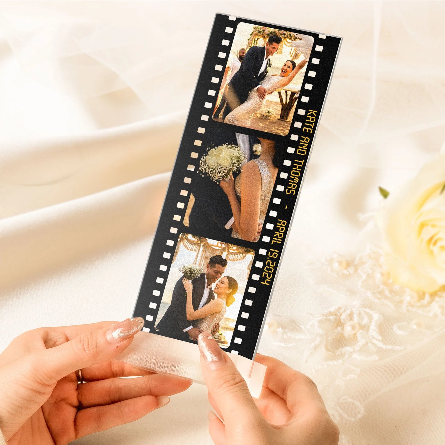 Personalisiertes Acrylschild – Fotofilmstreifen