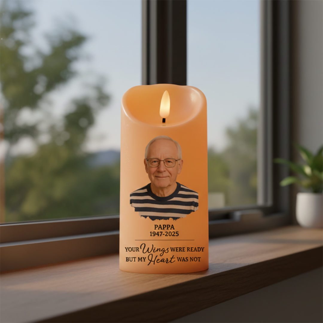 Personalisierte flammenlose LED-Kerze – In liebevollem Gedenken