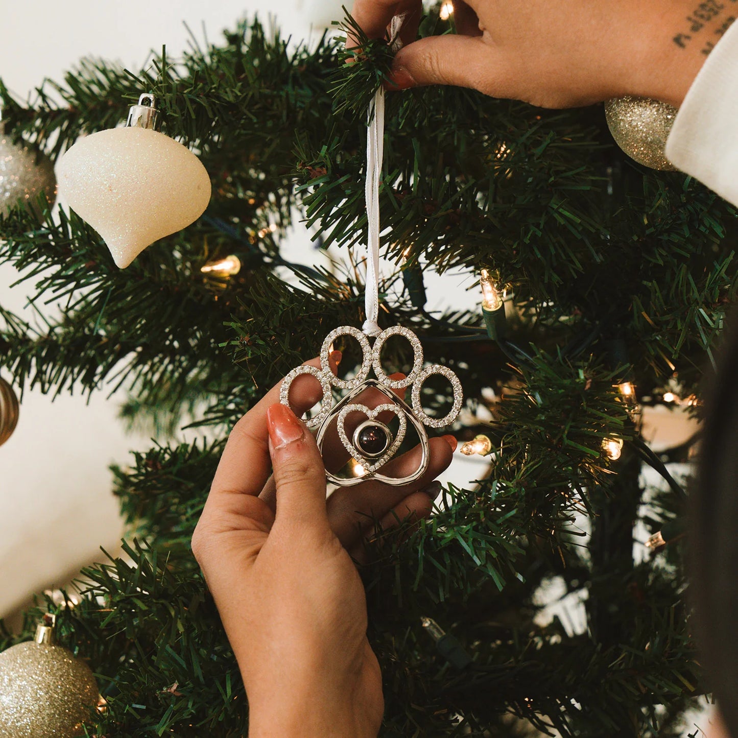 Personalisierte Weihnachtsdeko – Pfote mit Foto